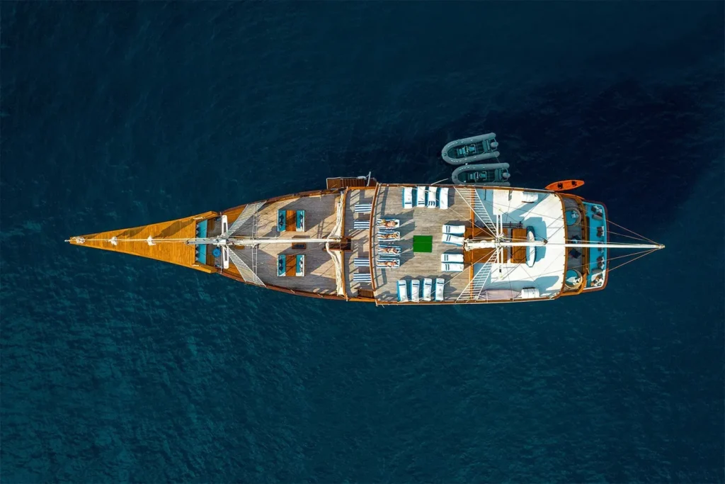 Sun Deck The Maj Oceanic