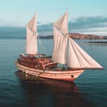The Maj Oceanic phinisi sailing in Komodo waters