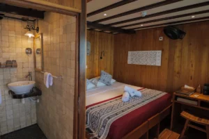 Upper-deck double cabin 24 aboard Amira
