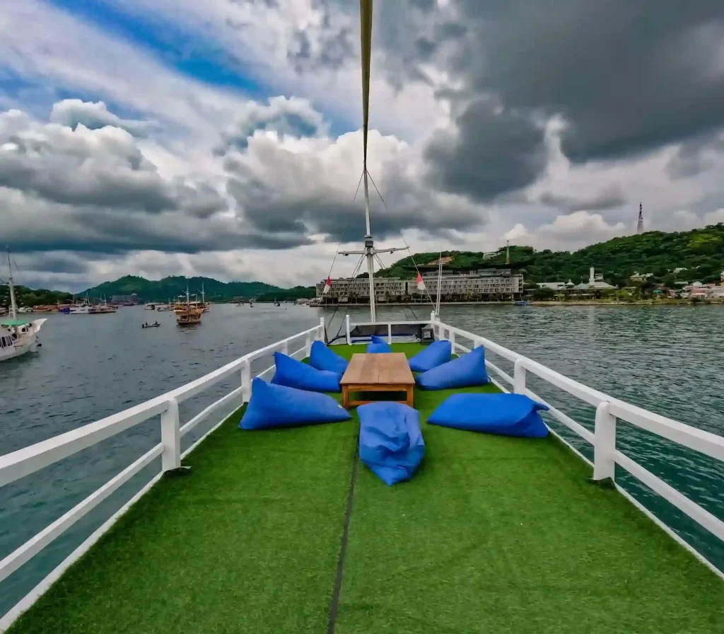 Sun deck aboard 3 Island Cruise
