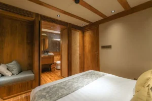 Deluxe Suite with queen bed aboard Celestia
