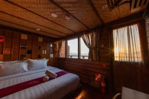 Double bed cabin on the middle deck of Neomi Cruise