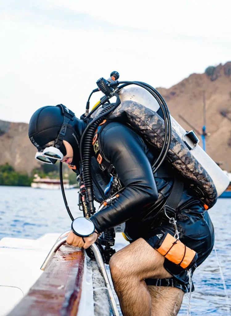 Adishree outdoor diving 02 aboard Adishree phinisi
