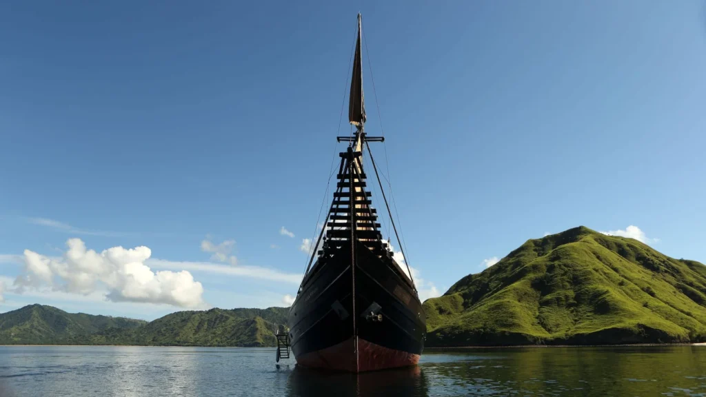 Bow view of Alila Purnama anchored near Komodo islands