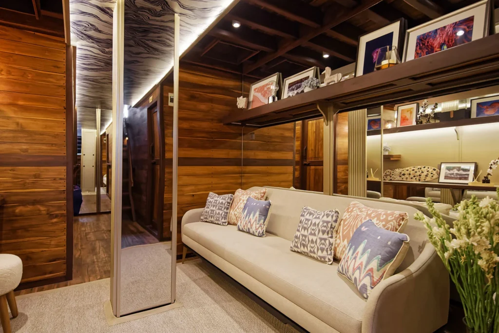 Air-conditioned indoor saloon and bar aboard Amaya Explorer