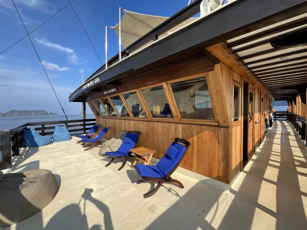 Upper deck guest area aboard Amira