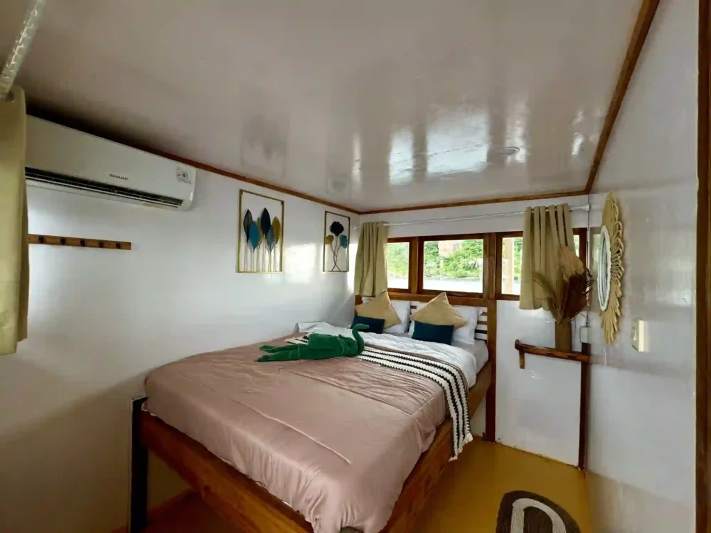 Private Cabin 2 aboard Arham Jaya 2 phinisi