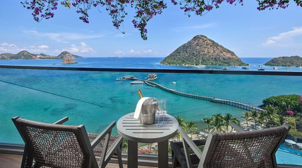 Double vanity and bathtub in an Ocean View Suite at AYANA Komodo