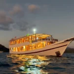 Ayvara cruise sailing in Komodo