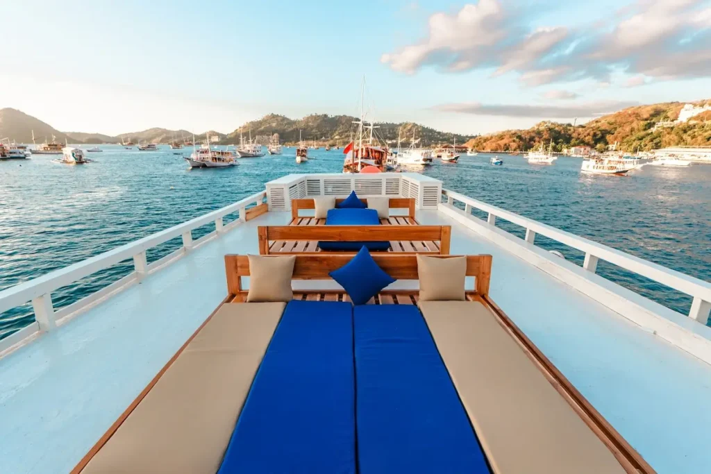Panoramic rooftop deck aboard Ayvara