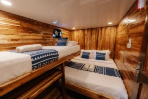 Cabin 2 interior aboard Baraka phinisi