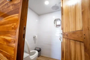 Cabin 5 interior aboard Baraka phinisi