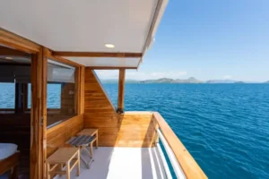 Cabin 7 interior aboard Baraka phinisi