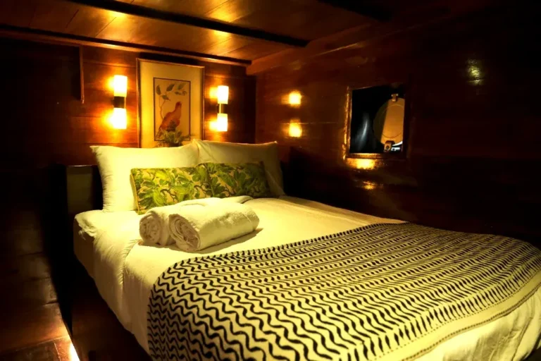Deluxe Double cabin bedroom aboard Behike
