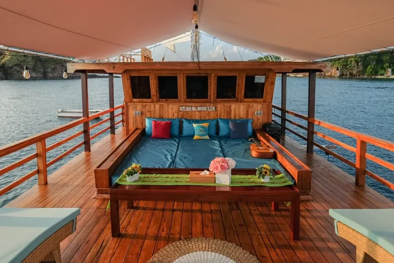 Ciela phinisi exterior in Komodo waters