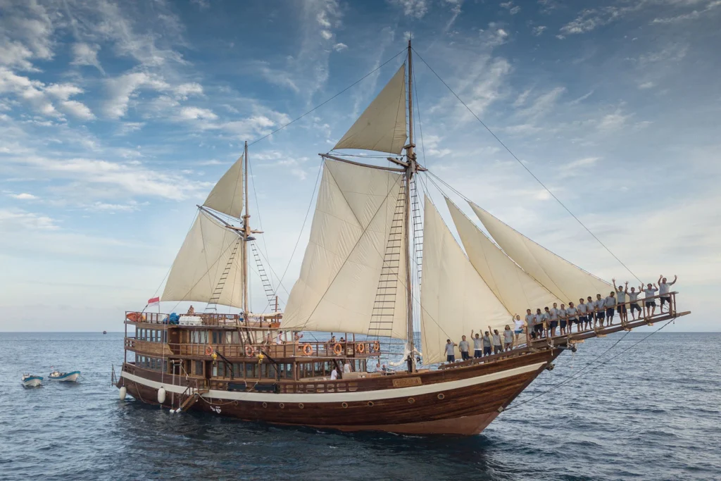 Coralia phinisi liveaboard exterior