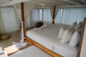 Master Ocean View cabin aboard Dua Liveaboard