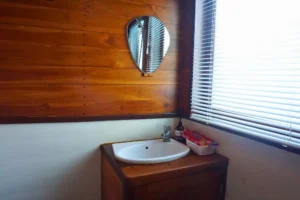 Metroxylon Family Master Cabin ensuite bathroom on EcoXplorer