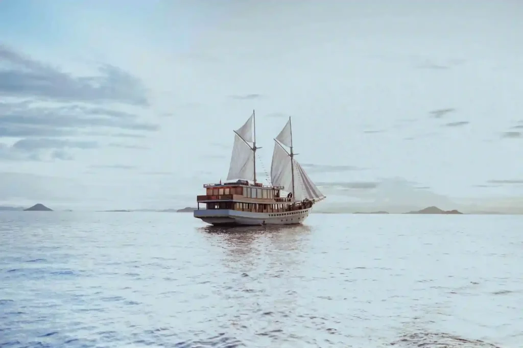 Side profile of Elbark Cruise showing the 37-metre two-masted hull