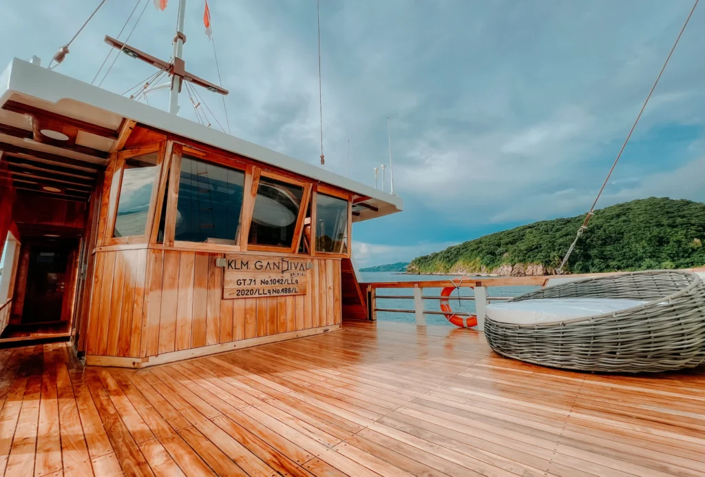 Outdoor deck and bar area aboard Gandiva Phinisi