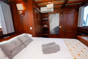 Master cabin interior aboard Ikan Kayu