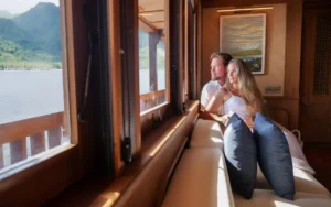 Window seating in the Sasak Upper Deck Suite aboard Jeeva Samudera