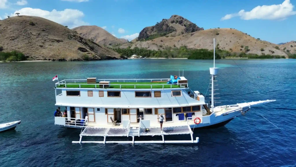 Jessie phinisi viewed from the water in Komodo