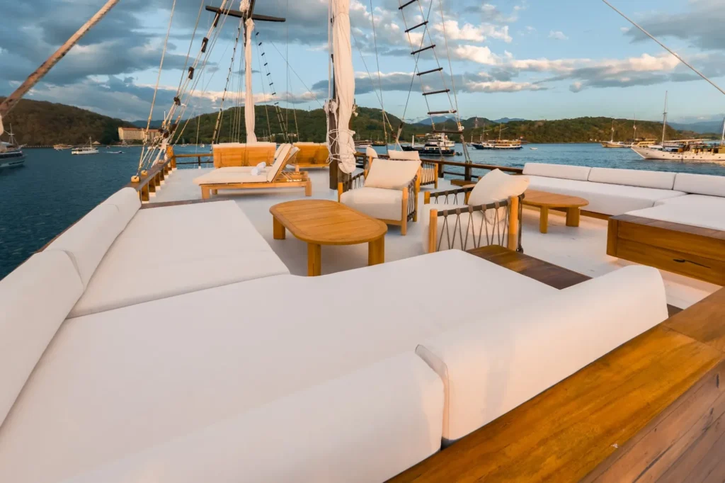 Top deck lounging space aboard the KAI Voyage phinisi