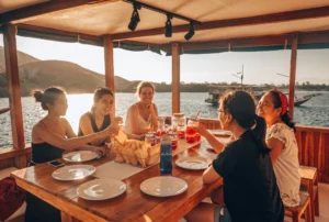 komodo package tour 4 days