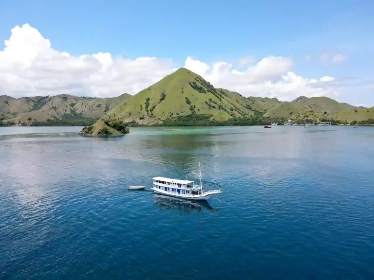 La Dyana phinisi viewed from the water in Komodo