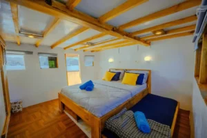 Master Ocean cabin aboard Lamborajo I