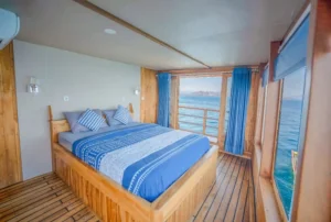 Master Ocean View cabin aboard Lamborajo 2 in Komodo