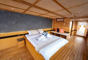 Second interior view of a Royal Master cabin aboard Lamborajo 3