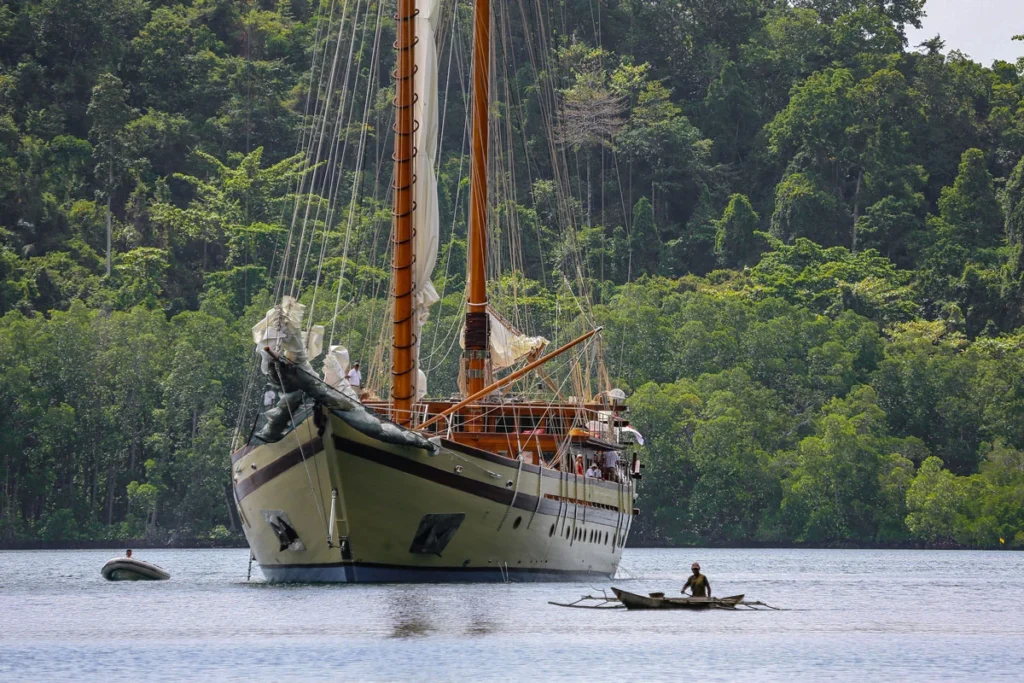Lamima phinisi sailing through Raja Ampat