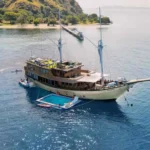 Leticia 27-metre phinisi exterior in Komodo National Park