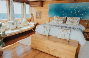 Putri Duyung master cabin aboard Magia II