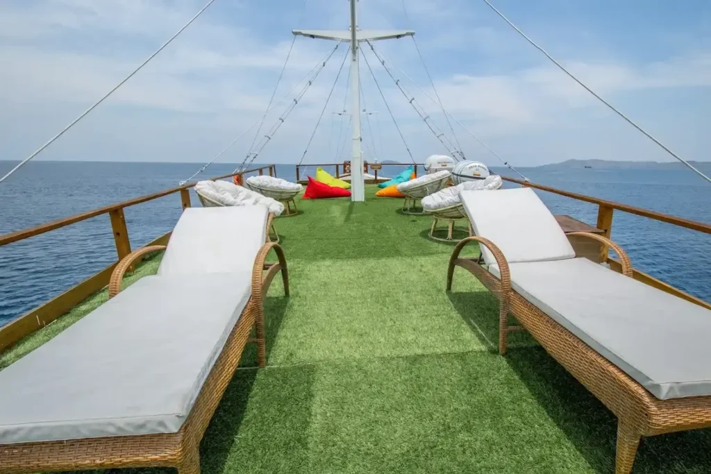 Sundeck aboard Magika Liveaboard