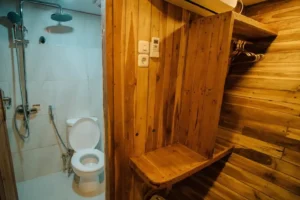 Private bathroom in a Maipa Deapati lower deck cabin