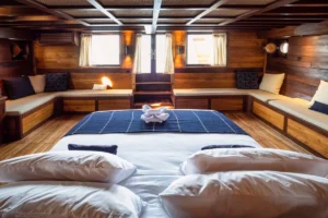 King bed in the Master Deluxe Cabin aboard Majik