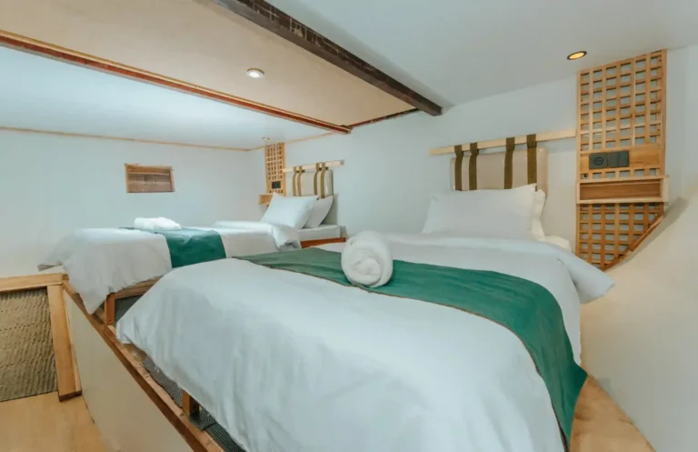 Sharing cabin on Marea, sold by the berth for guests travelling without a partner