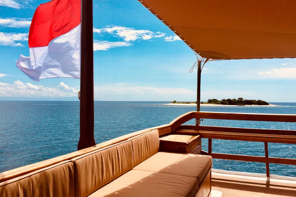 Sun deck daybed aboard Mikumba Dua