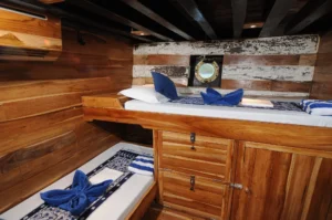 Interior of a twin cabin aboard Moana Cruising