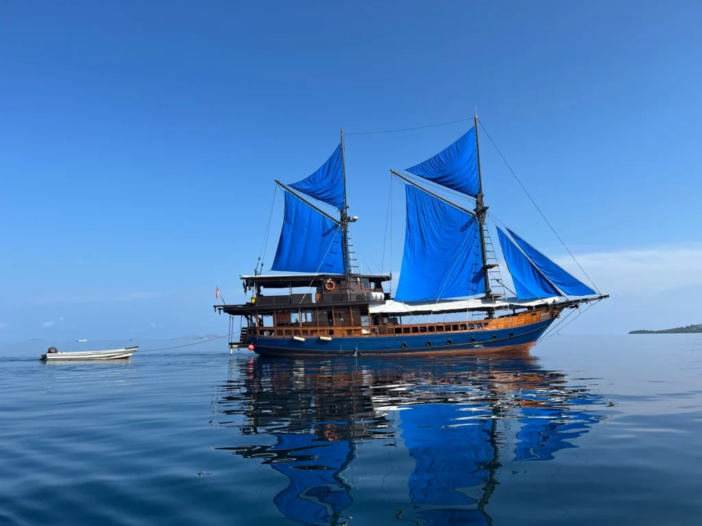 The Moana phinisi schooner in Komodo National Park