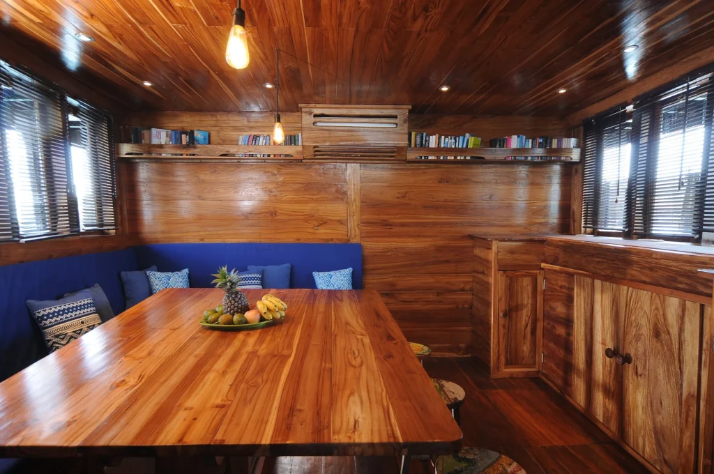 Air-conditioned salon on the upper deck of Moana Cruising