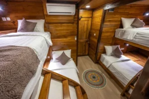 Second lower-deck twin cabin aboard Mola Mola 2