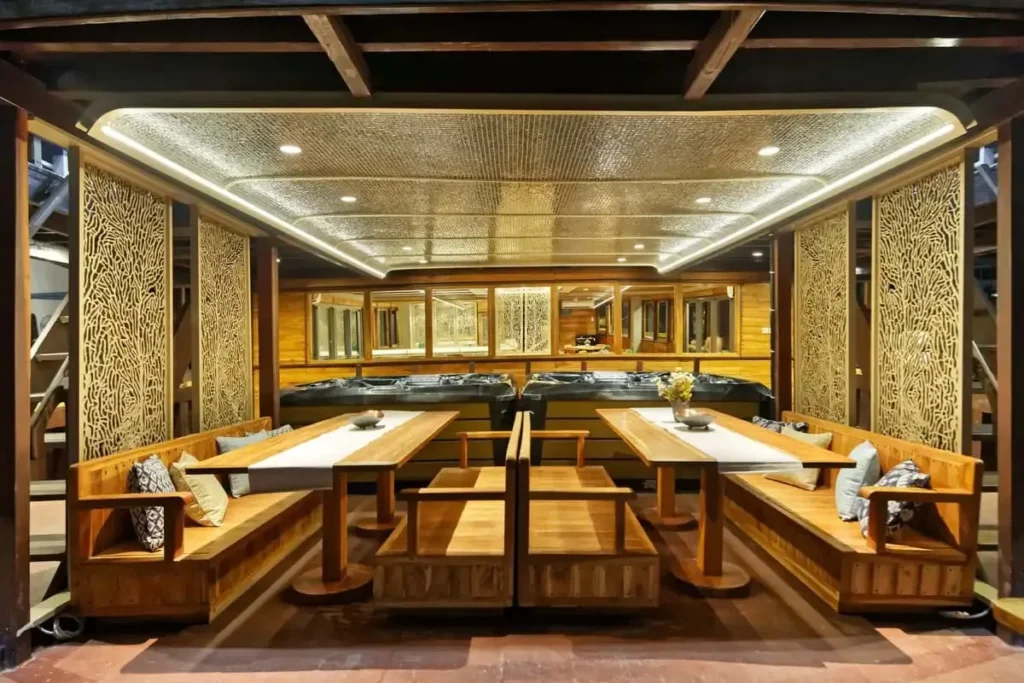 Open-air alfresco lounge on Mutiara Cruise, where the two jacuzzis sit