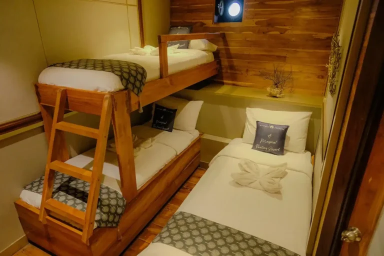 Deluxe Triple cabin aboard Mutiara Cruise phinisi