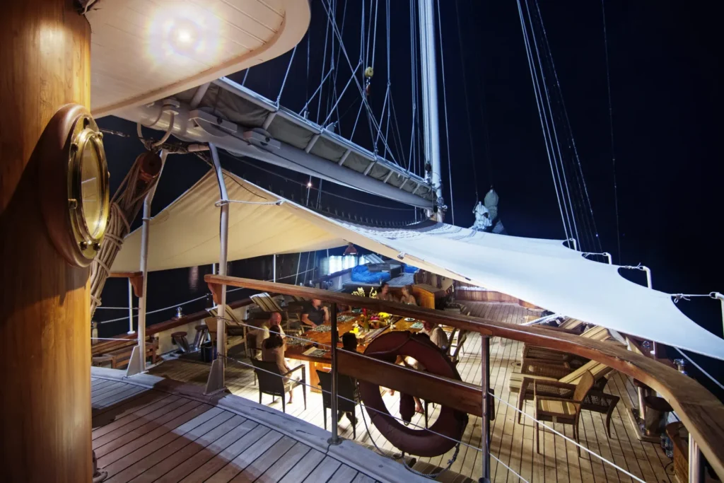 Mutiara Laut phinisi liveaboard, sun alfresco dining