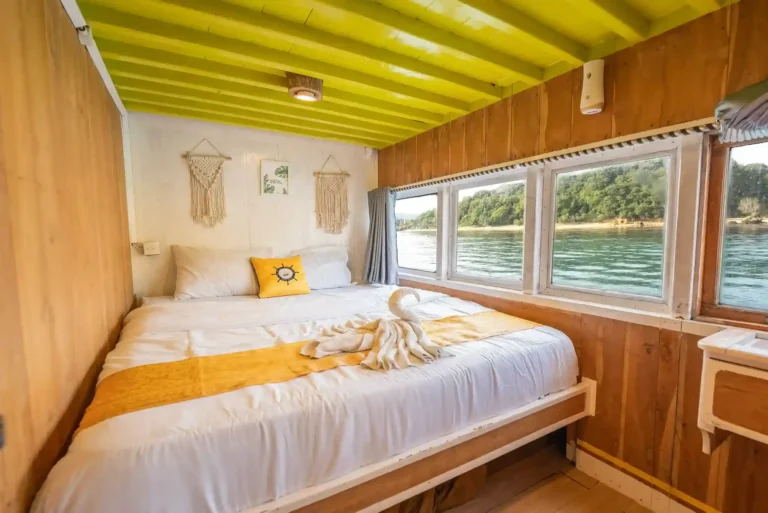 Full Ocean Cabin aboard NK Jaya 2 liveaboard