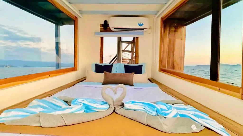 Suite Cabin aboard Pandawa phinisi